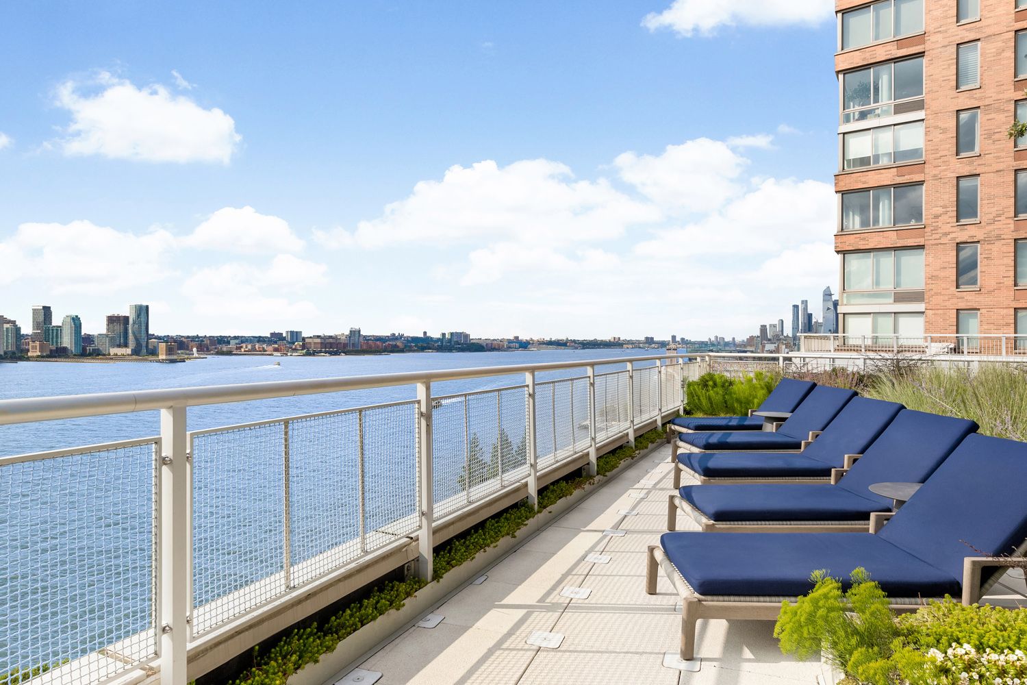 New York City's Outdoor Amenities: Luxury Condo Terraces